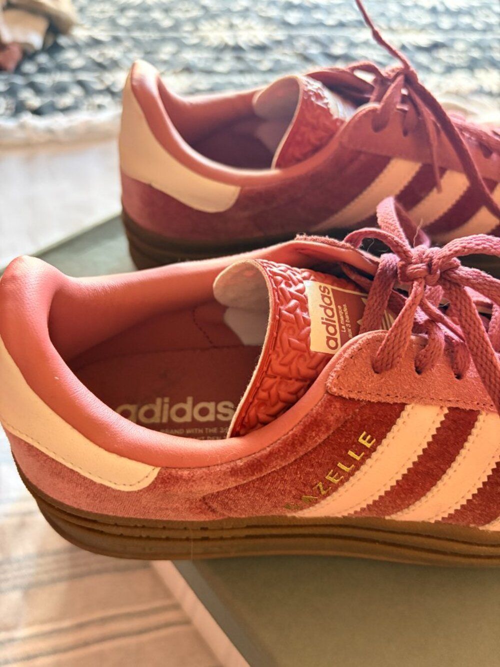 Adidas Gazelle Bold Platform Sneaker Pink Velvet Gum Sole Women's 9 - Picture 5 of 8
